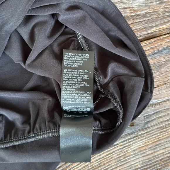 White House Black Market surplus wrap black top brown contrast stitching NWT Lg - Picture 10 of 11